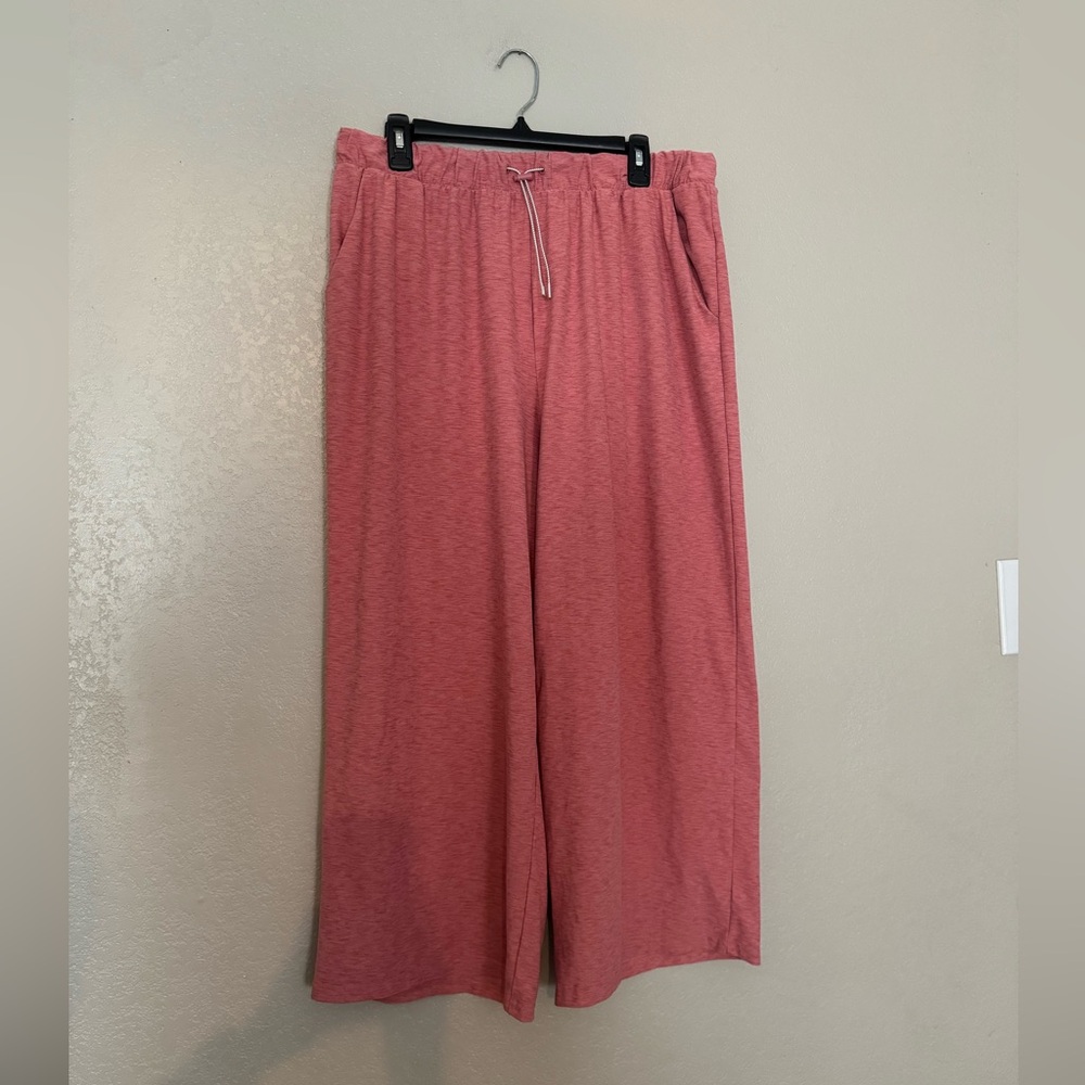 Old Navy • pink culottes